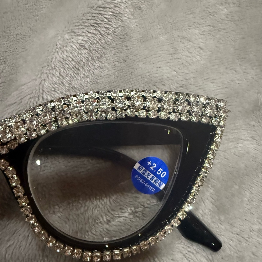Elegant Black Rhinestone Cat-Eye Glasses +2.50 - Picture 2 of 6